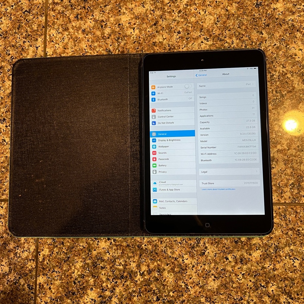 iPad Mini (WiFi) - Picture 2 of 7